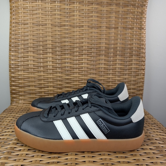 Adidas Black and White Skate Sneakers Shoes Gum Sole Size 8 - Picture 5 of 16